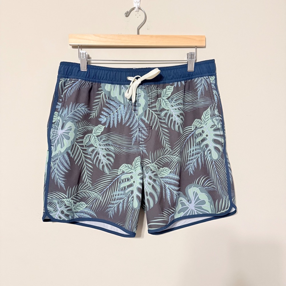 Fair Harbor Bayberry Swim Trunks Mens Large Grey Blue Tropical Monstera Leaf 6in